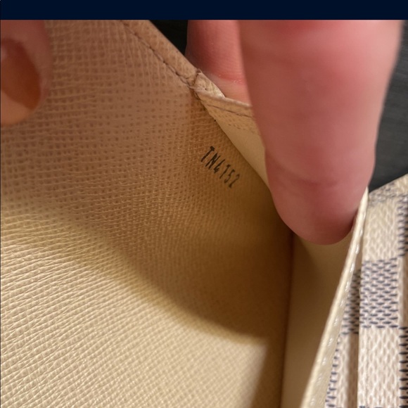 Auth Louis Vuitton Josephine Damier Azur Wallet - Picture 13 of 13